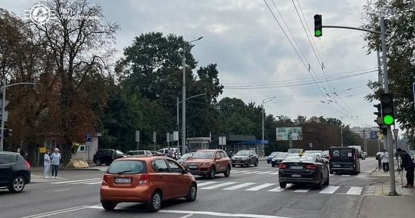 На одній з основних вулиць Львова вдосконалено систему світлофорного регулювання дорожнього руху.